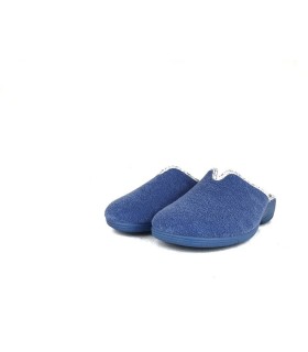 zapatilla de casa de verano para mujer de tela de rizo o toalla de color azul claro con ribete de flores fabricada por Cabrera