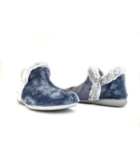 zapatilla de casa bota de pelo para mujer fabricada por Garrido Muro azul