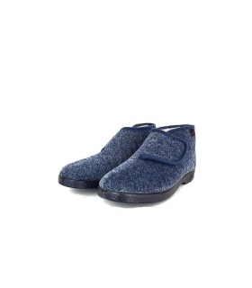 Zapatilla bota para mujer con cierre de velcro y forro de lana para invierno fabricado por el Doctor Cutillas