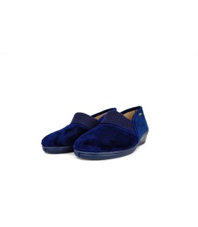 zapatillas de casa para invierno de mujer de color azul con cuña fabricad por Isas Arendanos en España